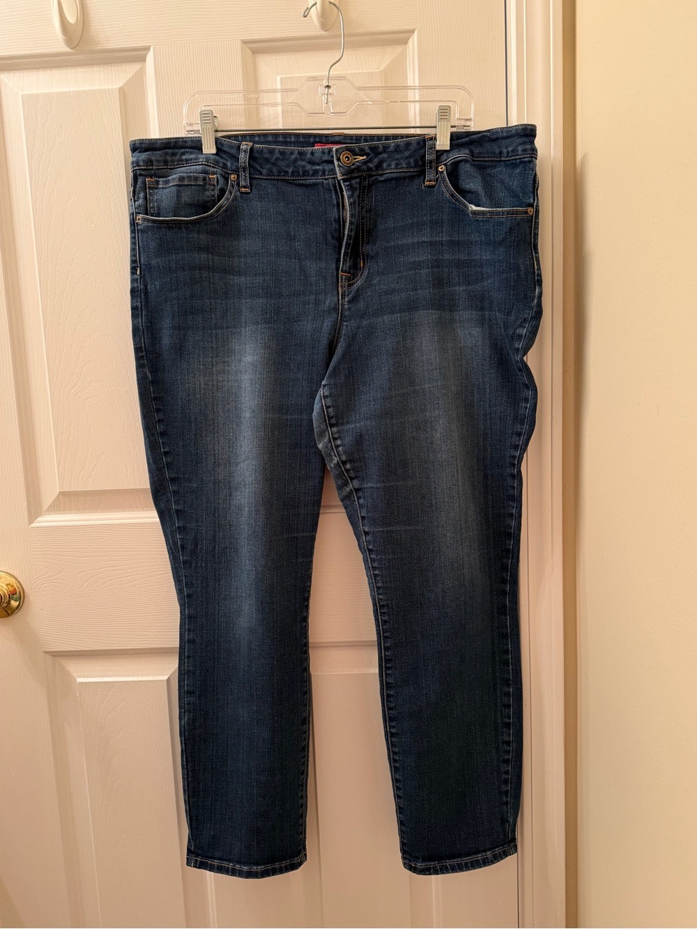 Women’s Dark Blue Tommy Hilfiger jeans